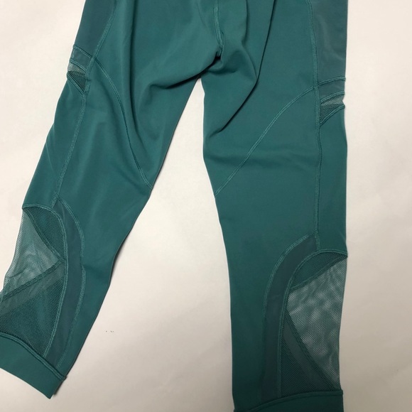 Lululemon - Picture 6 of 9